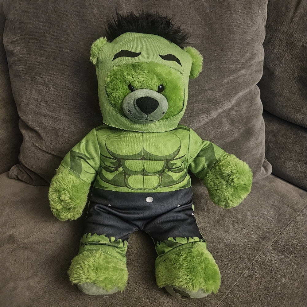Build A Bear Marvel Avengers Incredible Hulk 17" Plush With Costume 2015